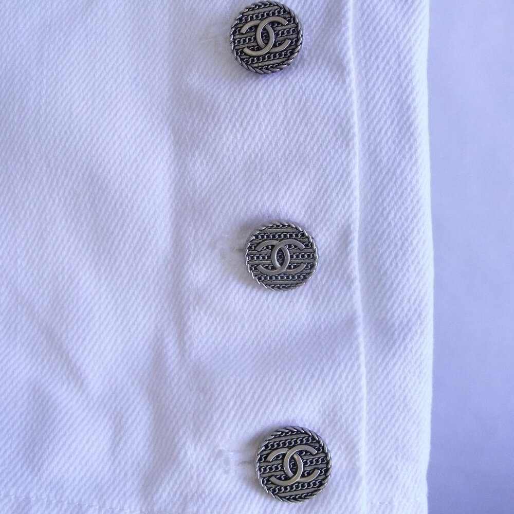 Chanel Cropped Jeans CC Buttons - Picture 5 of 15